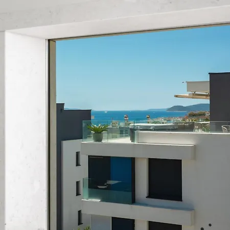 Apartment Palace Lidija