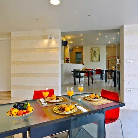 Palace Lidija * Vranjic