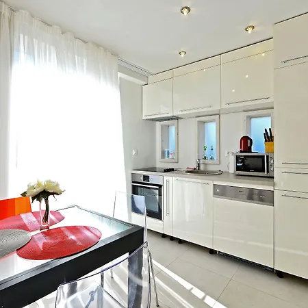 Palace Lidija شقة