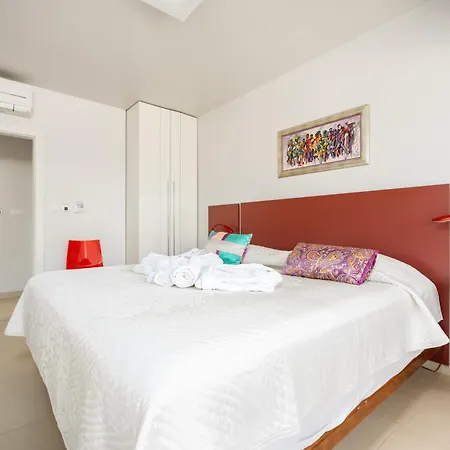 Palace Lidija Apartment *