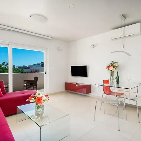 Apartment Palace Lidija *