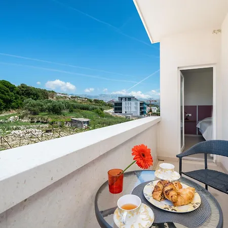 Palace Lidija Appartement *