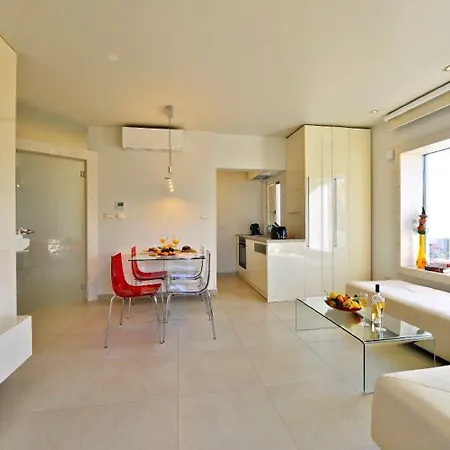 Palace Lidija Appartement *