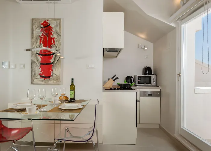 Palace Lidija Appartement *